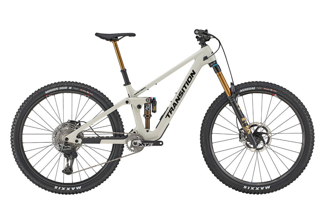 2025 Sentinel Carbon XTR Di2