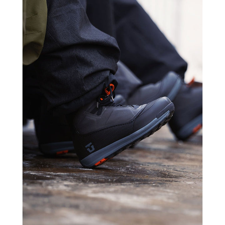 Union Binding Company Factory Snowboard Boot