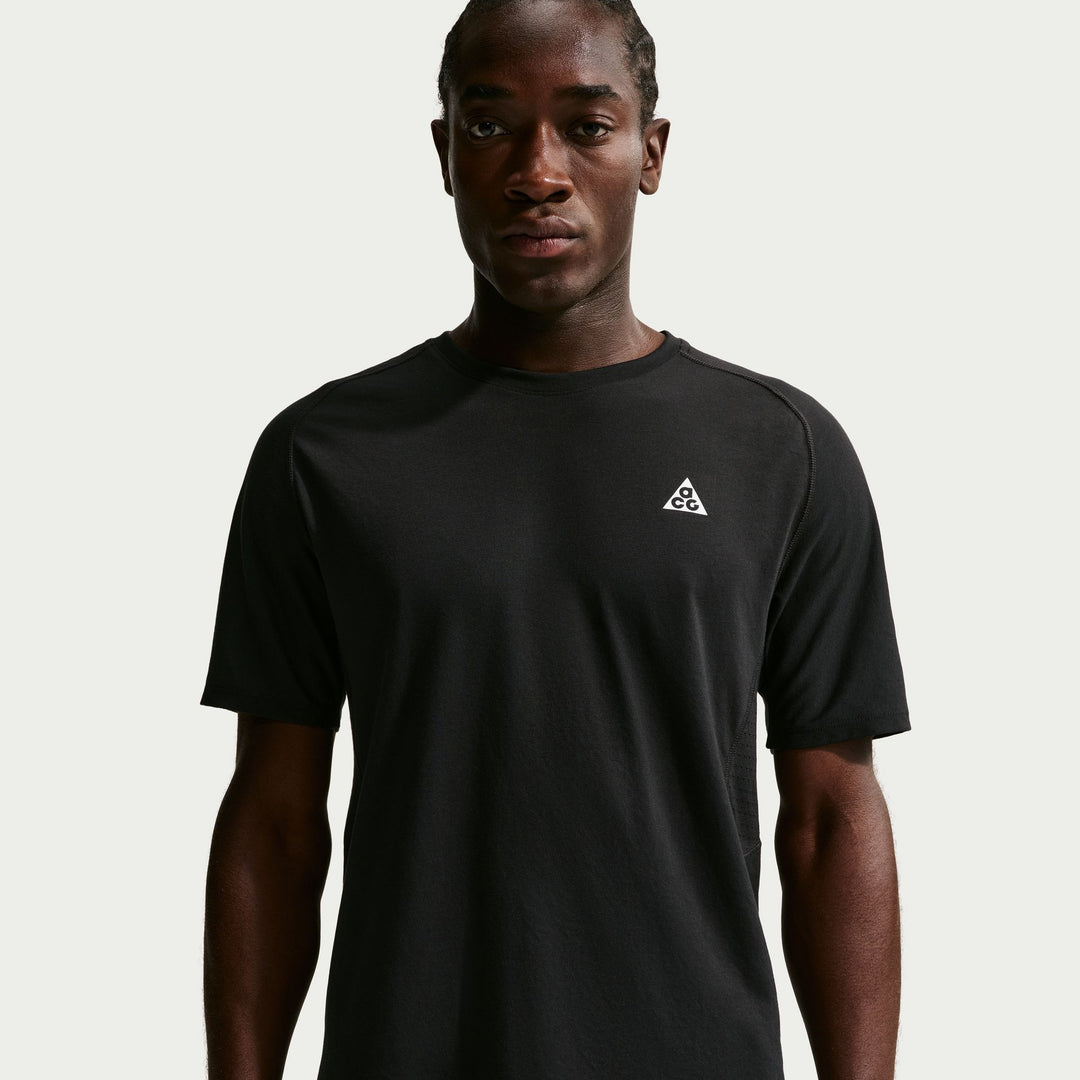 Nike ACG Men's Solar Chase Dri-Fit ADV Trail Running Top