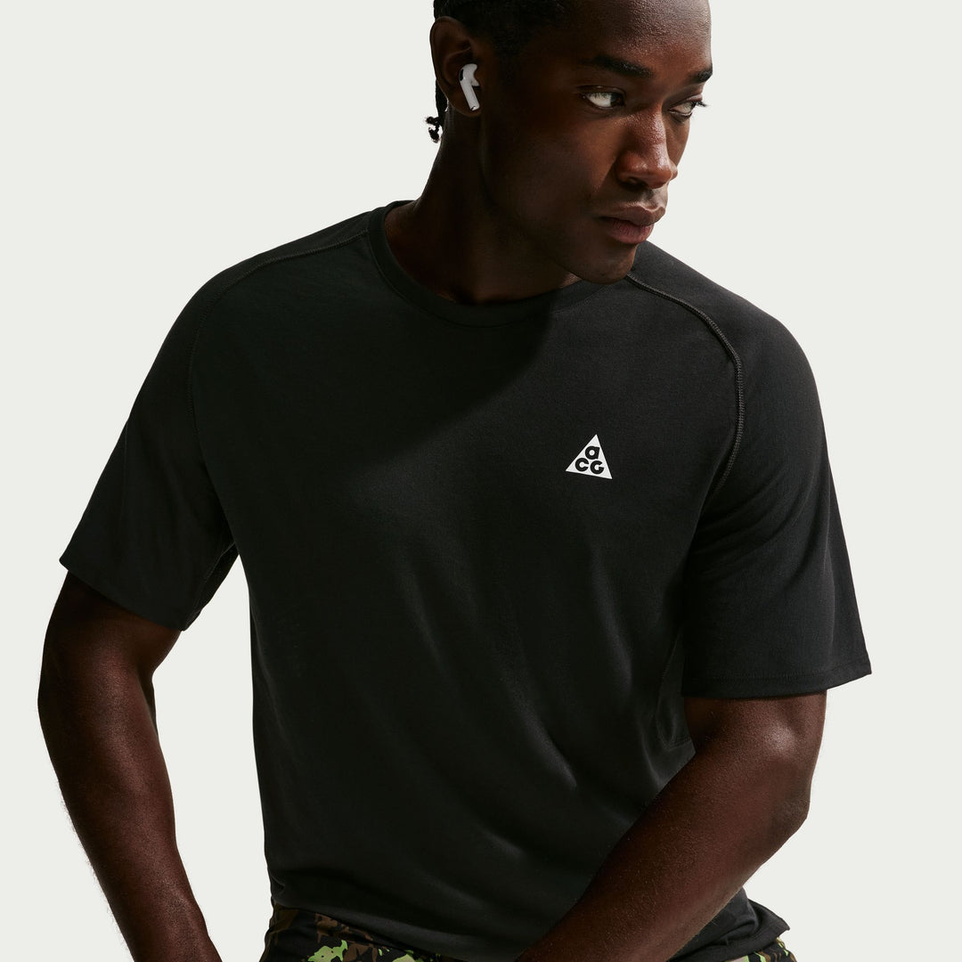Nike ACG Men's Solar Chase Dri-Fit ADV Trail Running Top