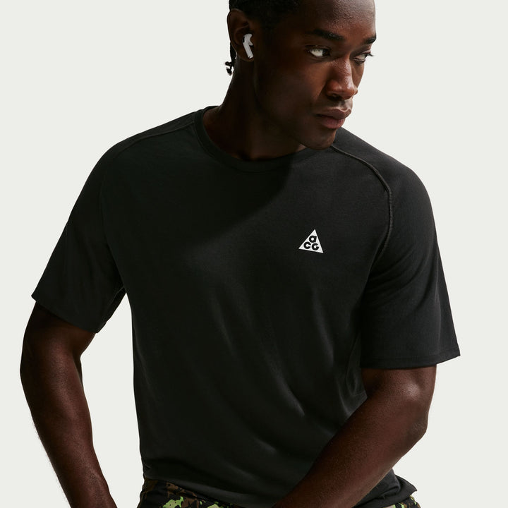 Nike ACG Men's Solar Chase Dri-Fit ADV Trail Running Top