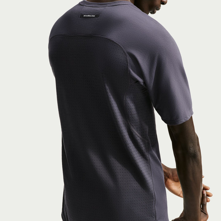 Nike ACG Men's Solar Chase Dri-Fit ADV Trail Running Top