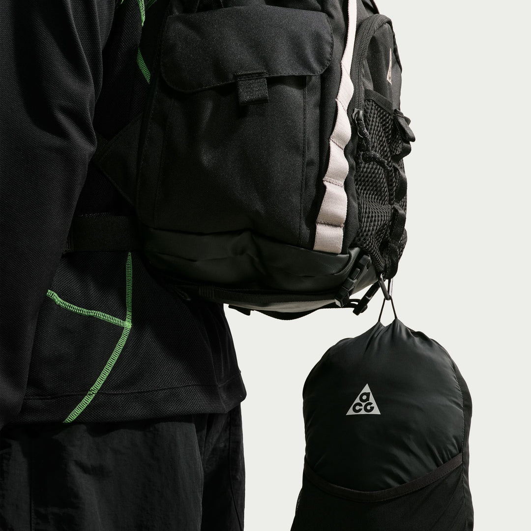 Nike ACG Men's Lava Flow Therma-Fit ADV Vest