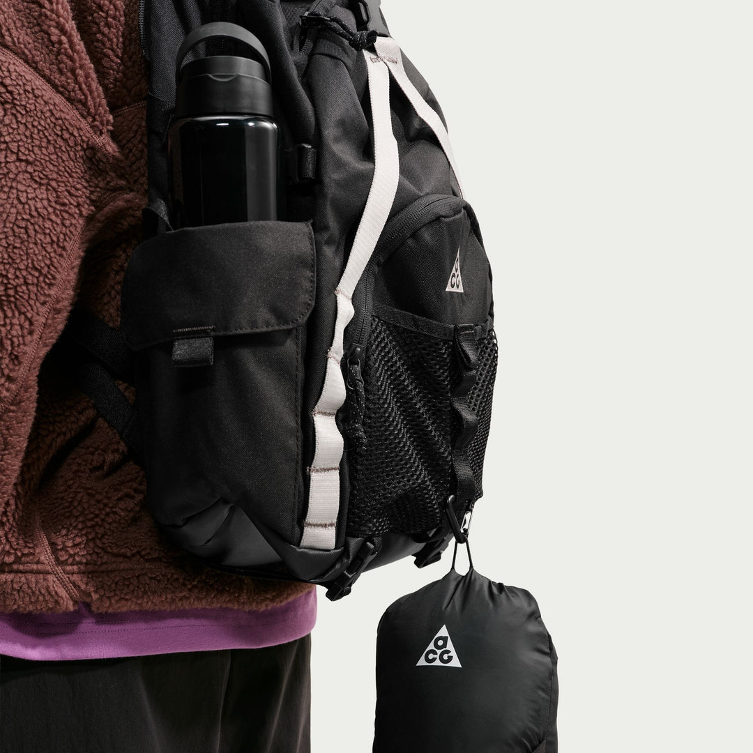Nike ACG Women's Lava Flow Therma-Fit ADV Vest