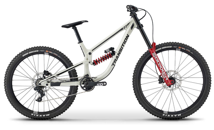 2025 TR11 XO