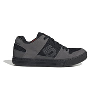 Grey Five/Core Black/Grey Four