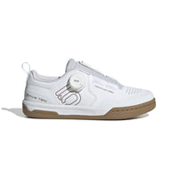 Cloud White/Warm Clay/Grey Three