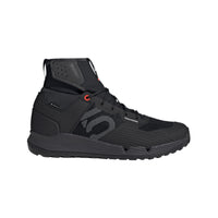 Core Black/Grey Three/Solar Red