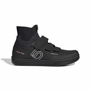 Core Black/Cloud White/Carbon