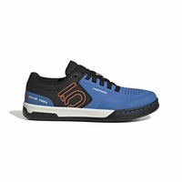 Core Black/Pure Orange/Ray Blue
