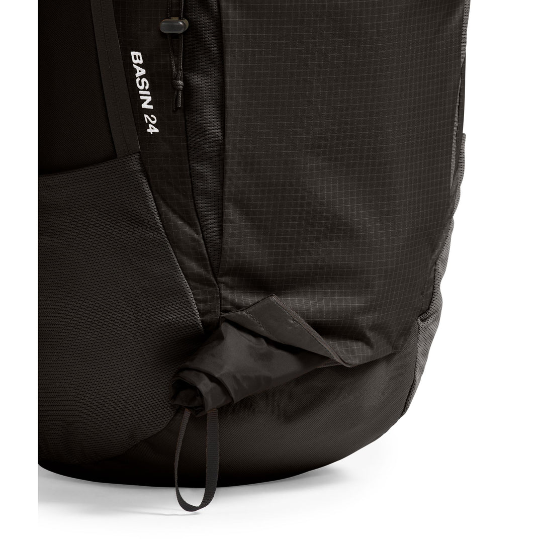 The North Face Basin 24L