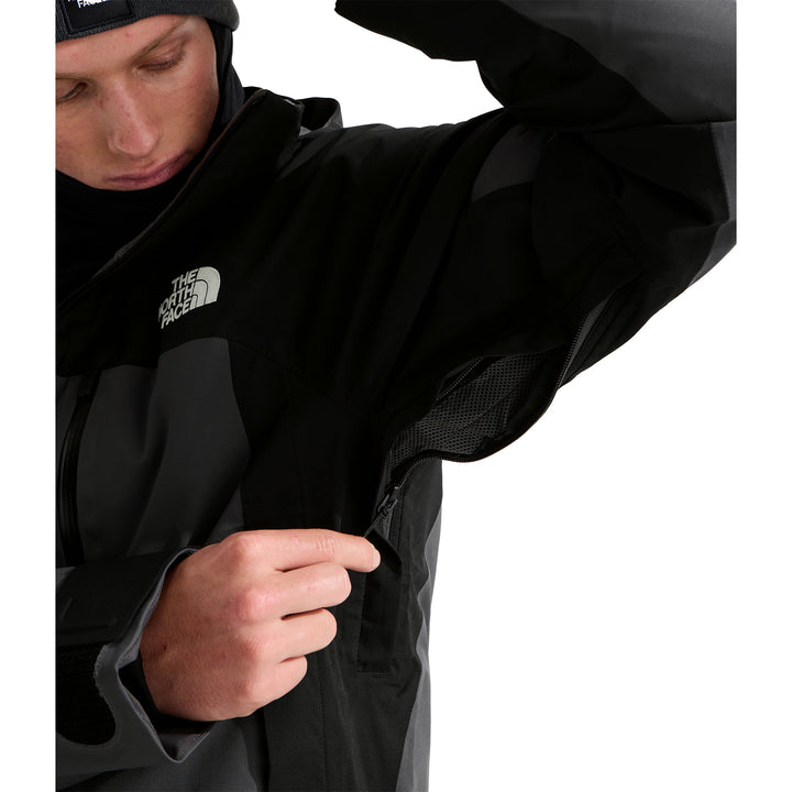The North Face Men's Chakal Jacket