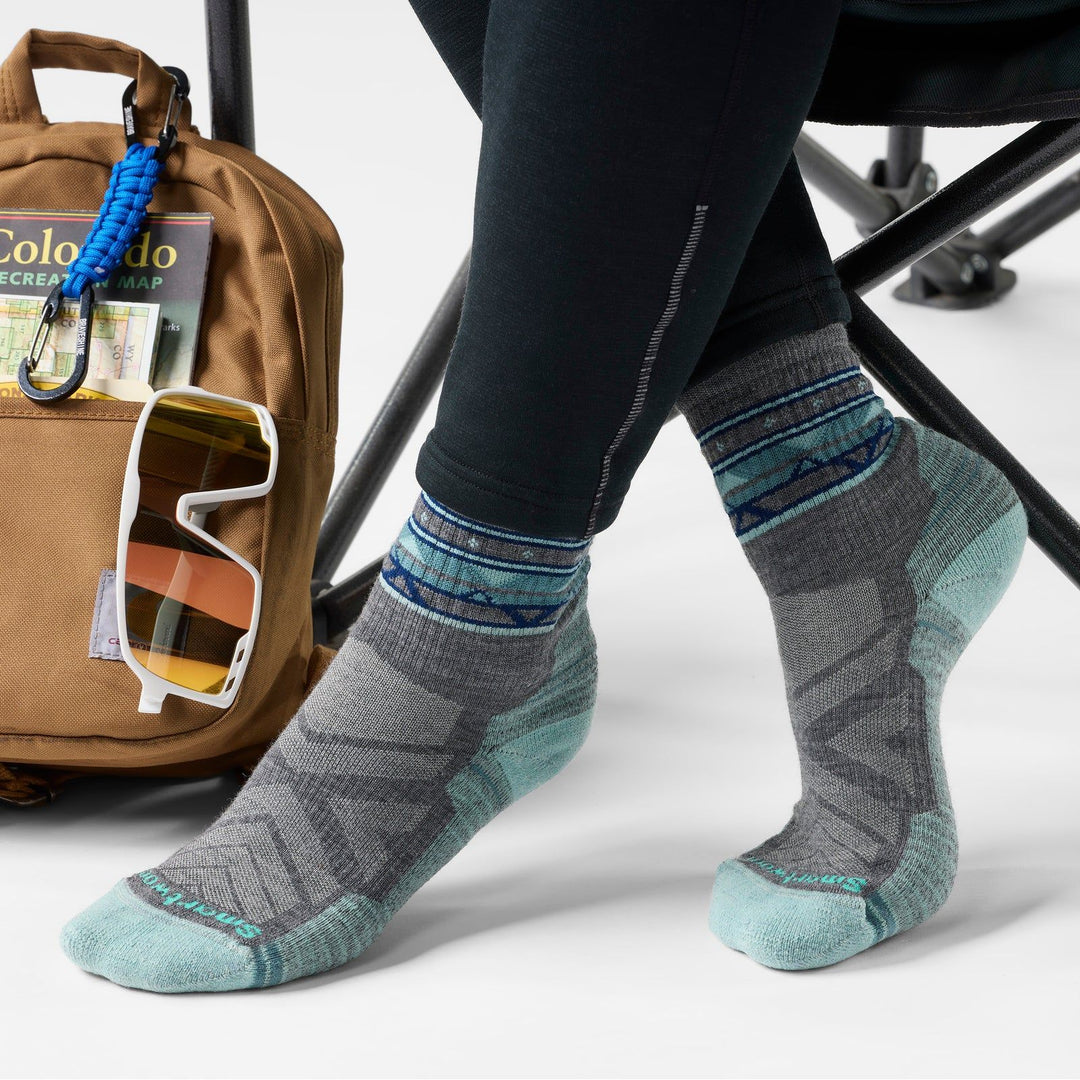 Smartwool Women's Hike Light Cushion Zig Zag Valley Mid Crew Socks