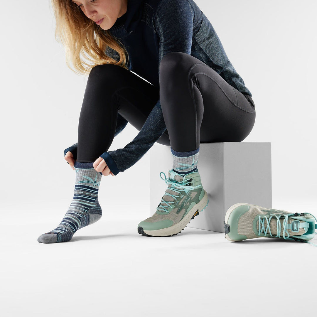 Smartwool Women's Hike Targeted Cushion Dragon Stitch Mid Crew Socks