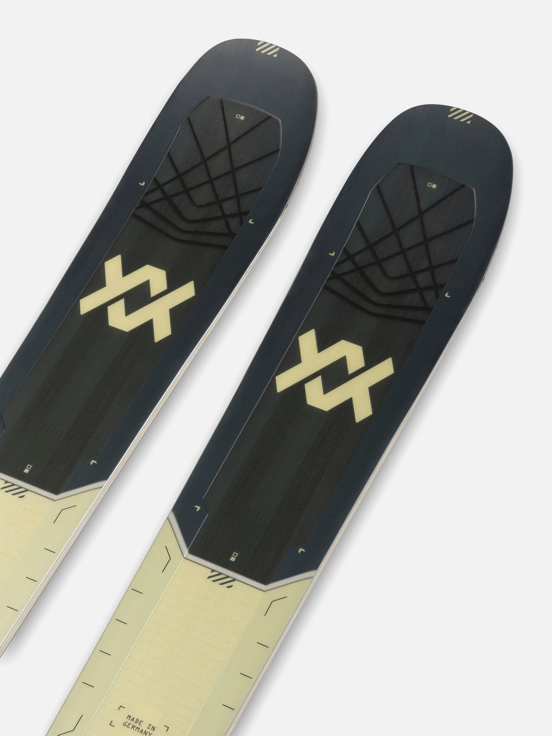2026 Volkl Mantra 102 W Skis