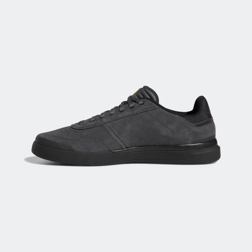 Sleuth DLX, Riding Shoes