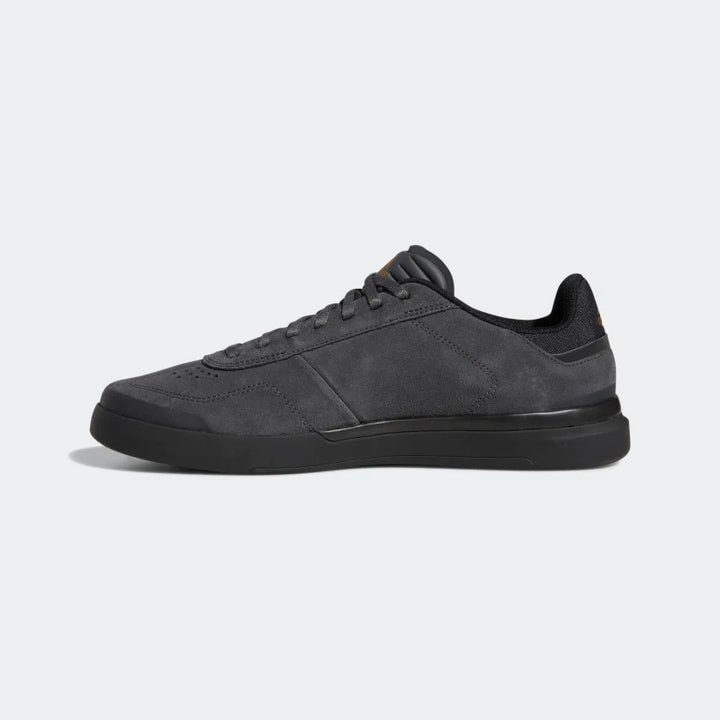 Sleuth DLX, Riding Shoes