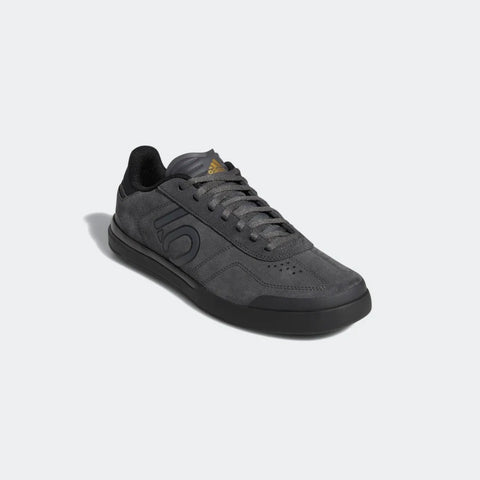 Sleuth DLX, Riding Shoes